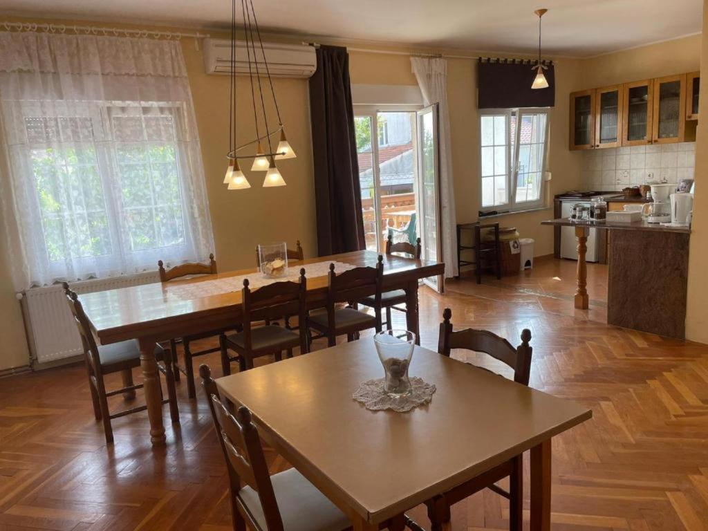 זאדאר Apartment & Rooms Poppy Rose מראה חיצוני תמונה