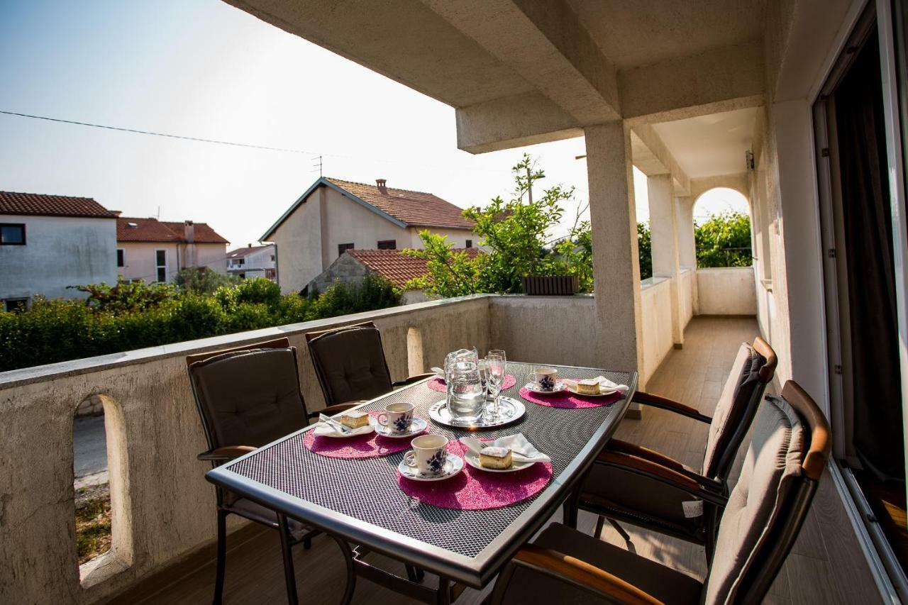 זאדאר Apartment & Rooms Poppy Rose מראה חיצוני תמונה