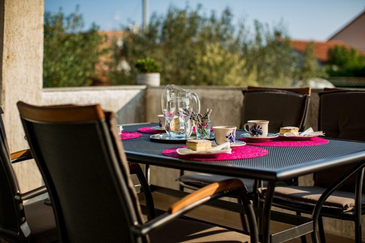 זאדאר Apartment & Rooms Poppy Rose מראה חיצוני תמונה